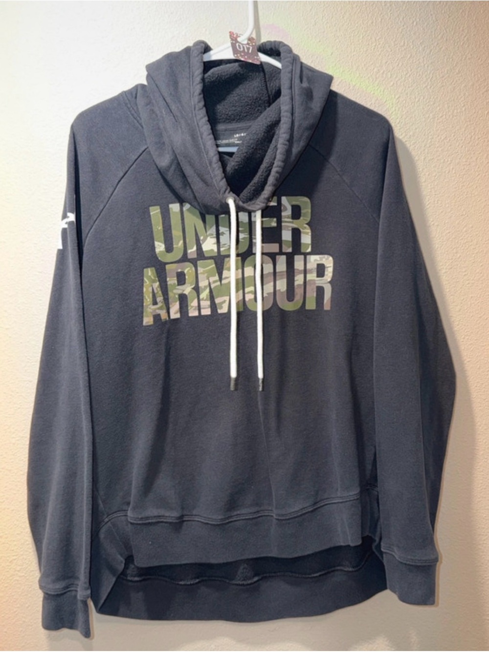 Under Armour Men’s Hoodie - Black with Olive Camo Logo size L